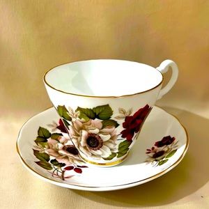 Vintage Allyn Nelson English Fine Bone China Teacup and Saucer Gold Trim E1215